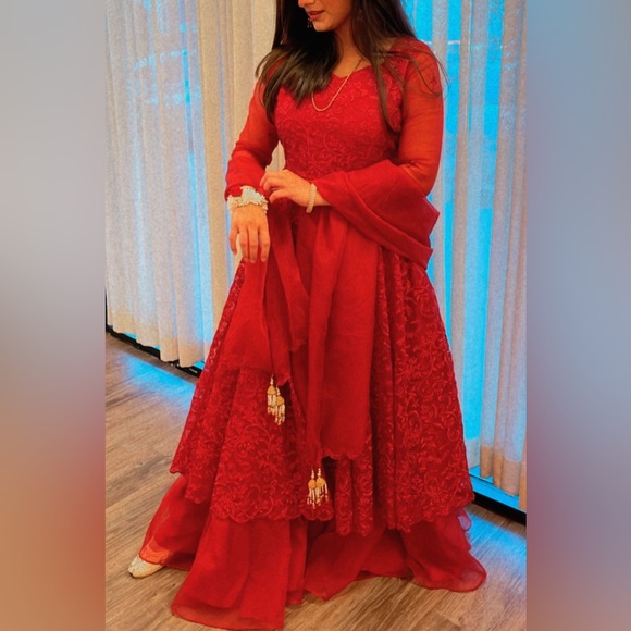 Amna ismail dress complete 3 pieces worn twice - Picture 2 of 2